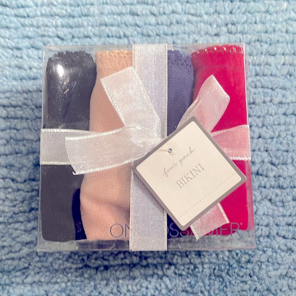 On Gossamer bikini 4-pack in gift box